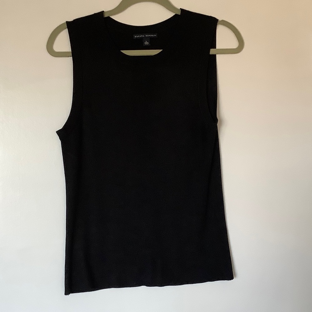 Banana Republic Classic Silk Black Tank Top